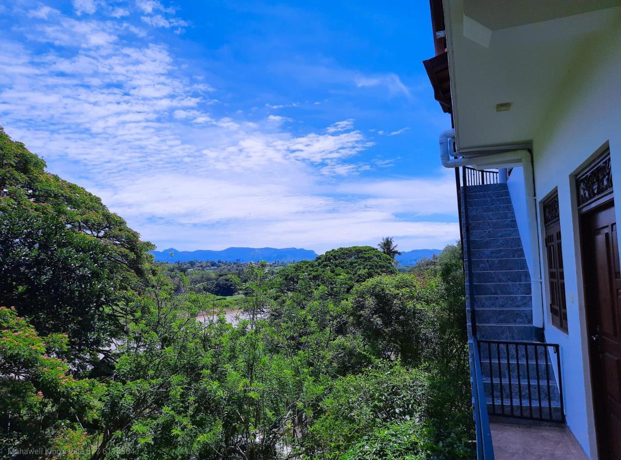 Mahaweli King'S Villa Kandy Exterior photo