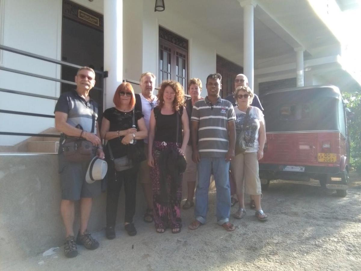 Mahaweli King'S Villa Kandy Exterior photo