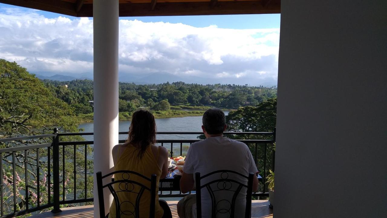 Mahaweli King'S Villa Kandy Exterior photo