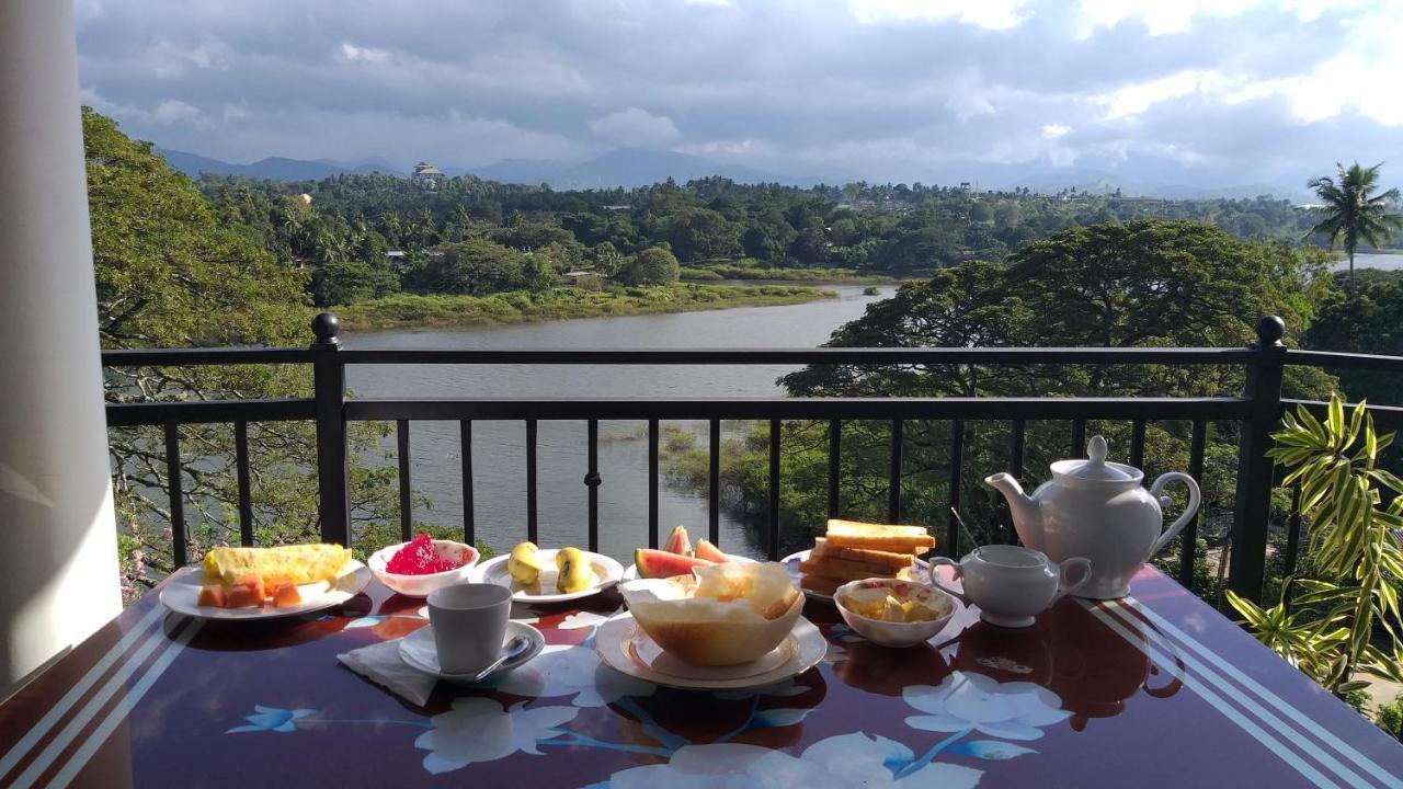 Mahaweli King'S Villa Kandy Exterior photo